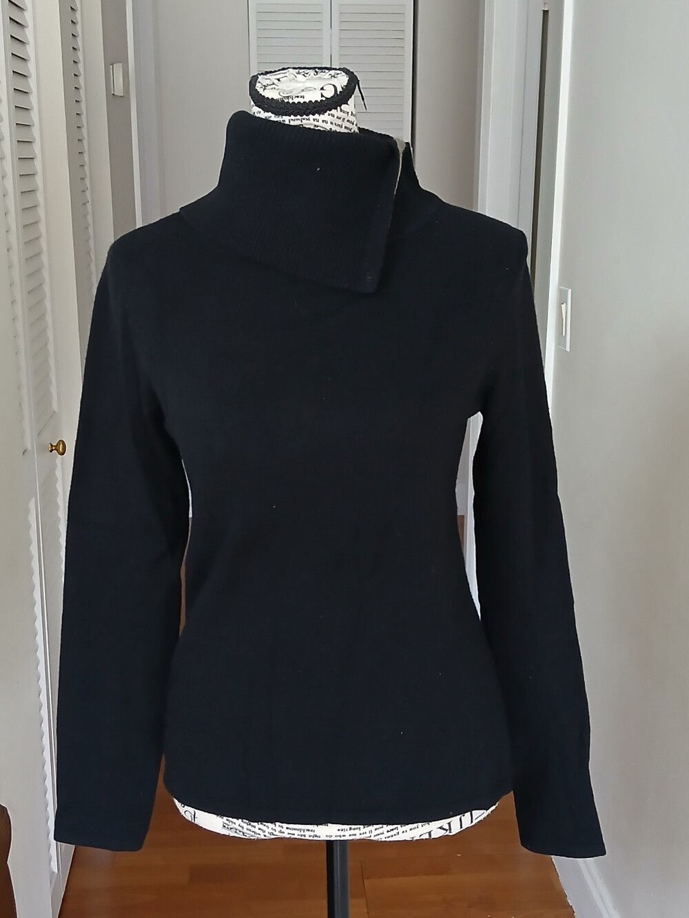 TSE Cashmere Sweater